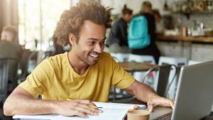 Read more about the article How to Make Friends While You’re in University